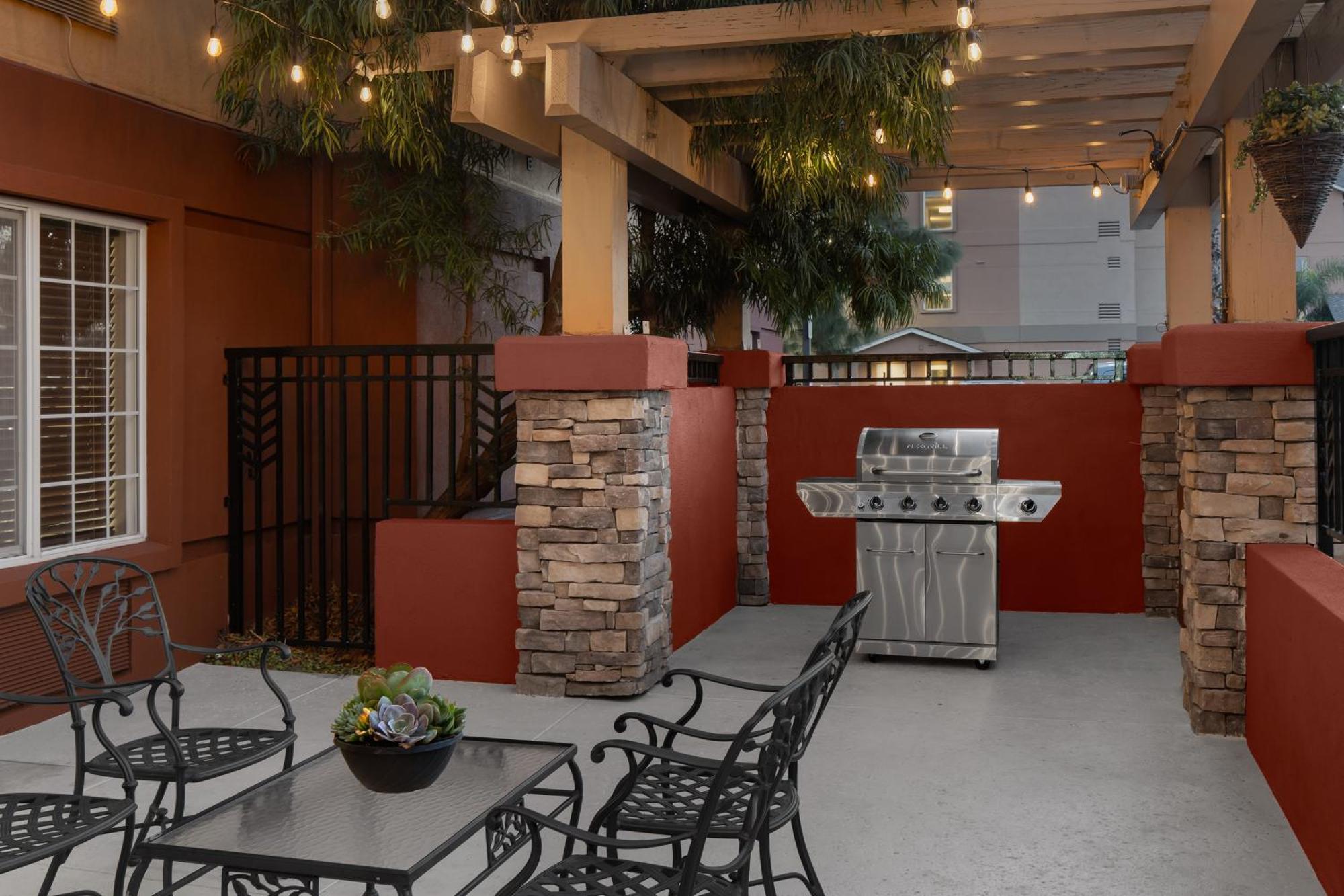 Larkspur Landing Extended Stay Suites Розвилл Экстерьер фото